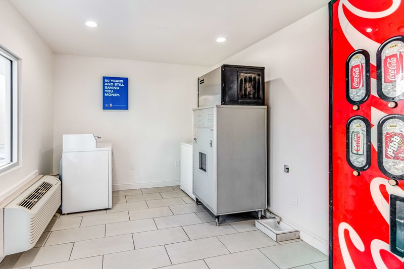 Motel 6 Visalia Ca - 904