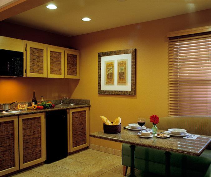 Diamond Head Inn - 906