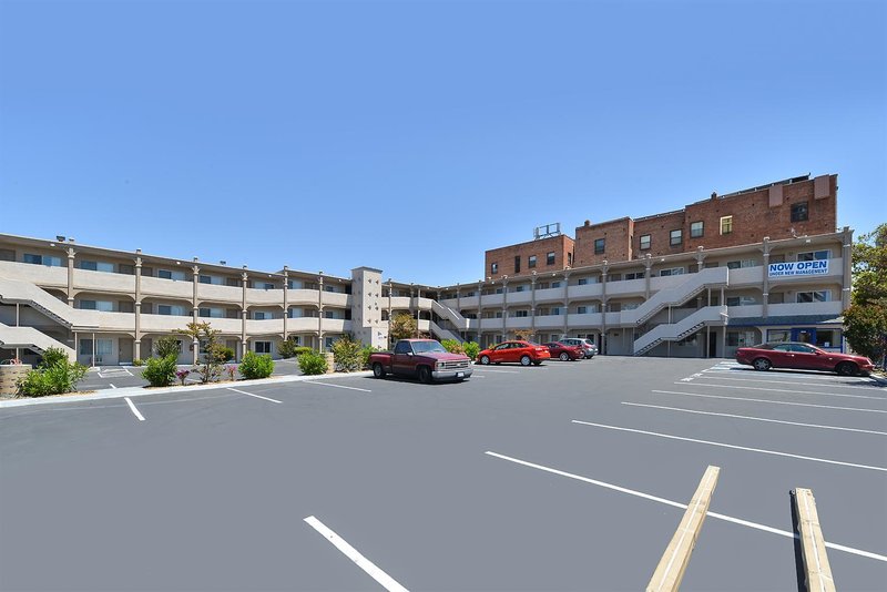 Americas Best Value Inn - Oakland / Lake Merritt