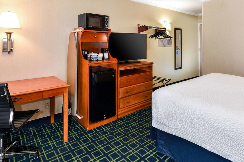 Surestay Hotel By Best Western Ontario Airport - 942