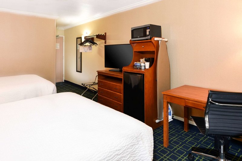Surestay Hotel By Best Western Ontario Airport - 942