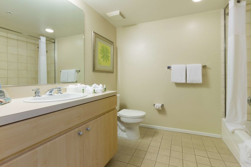 Grand Pacific Palisades Hotel & Resort - 943