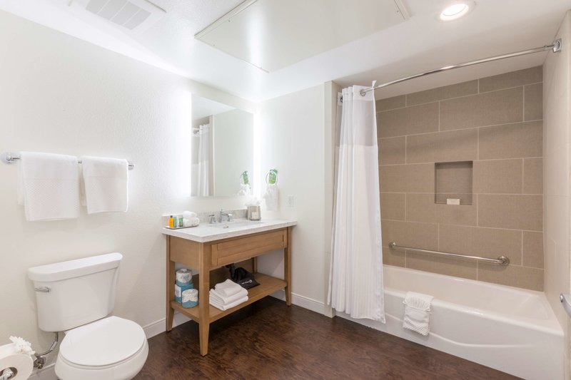 Grand Pacific Palisades Hotel & Resort - 943