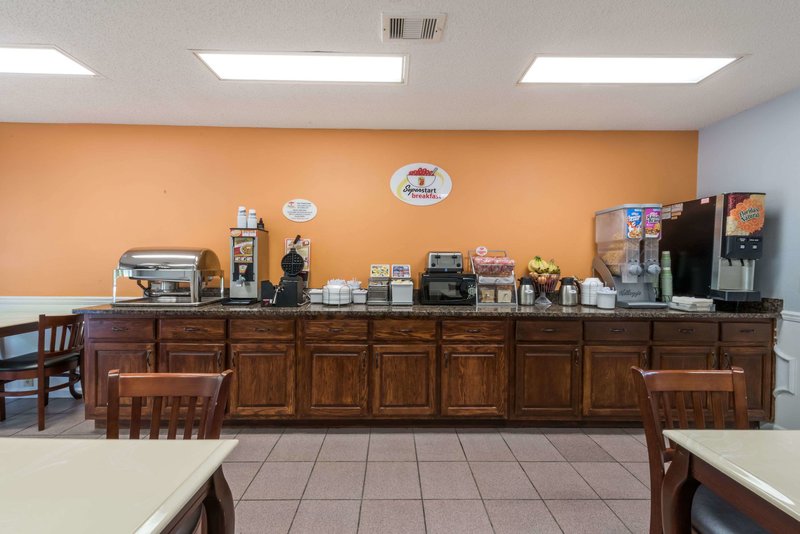 Super 8 By Wyndham Alexander City - 957