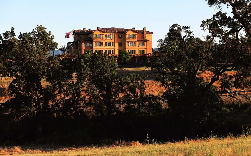 La Bellasera Hotel And Suites - 958