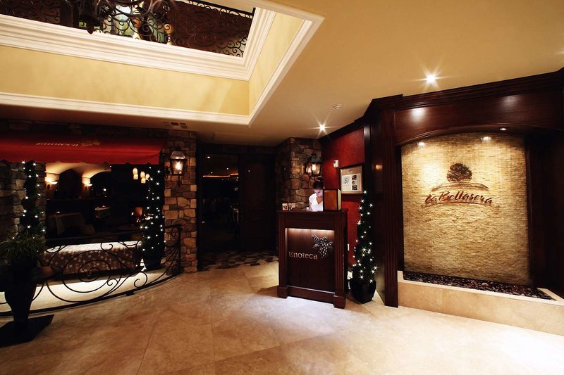 La Bellasera Hotel And Suites - 958