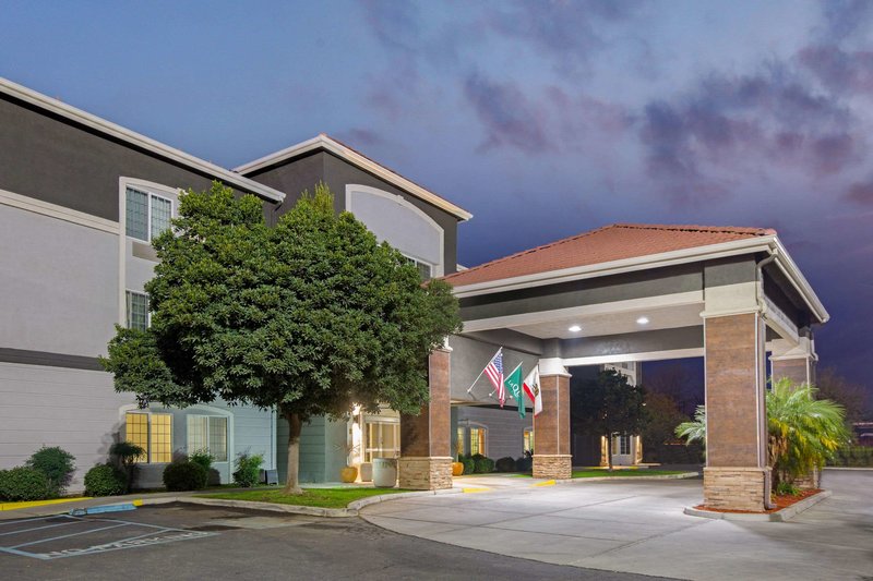 La Quinta Inn & Suites Visalia/sequoia Gateway - 959