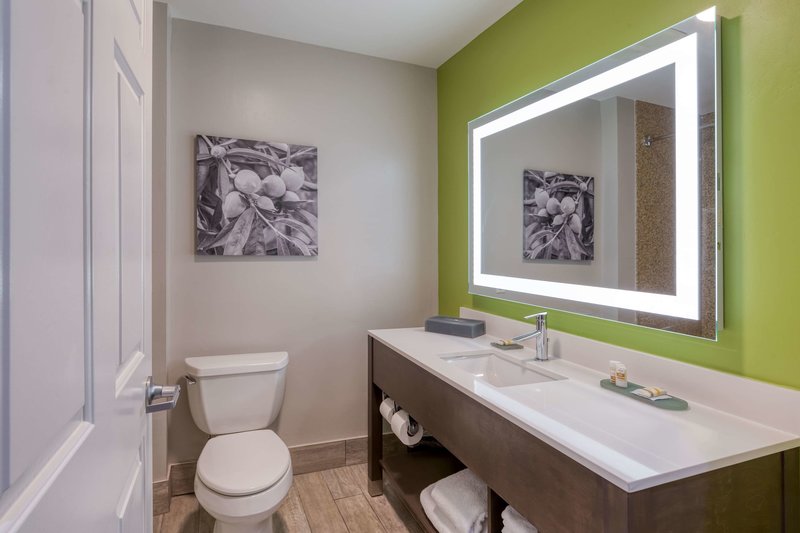 La Quinta Inn & Suites Visalia/sequoia Gateway - 959