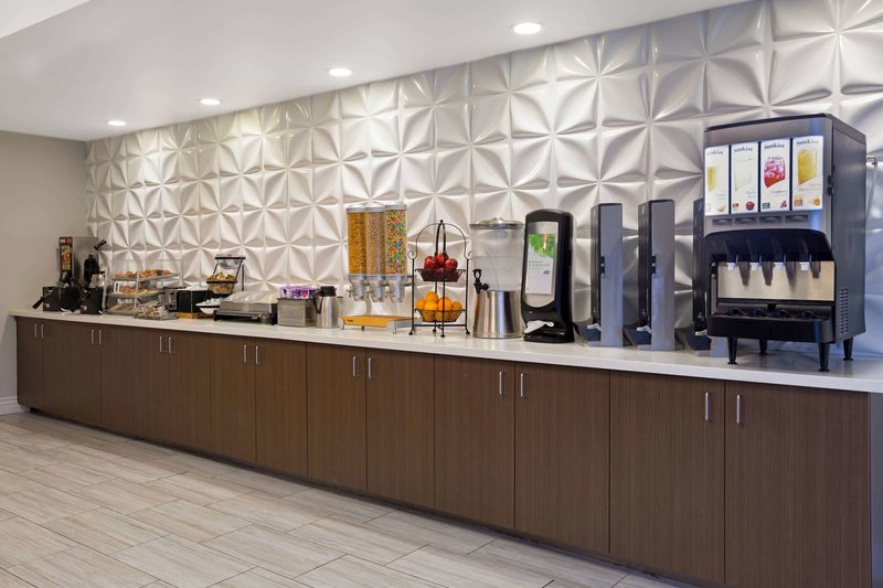 La Quinta Inn & Suites Visalia/sequoia Gateway - 959