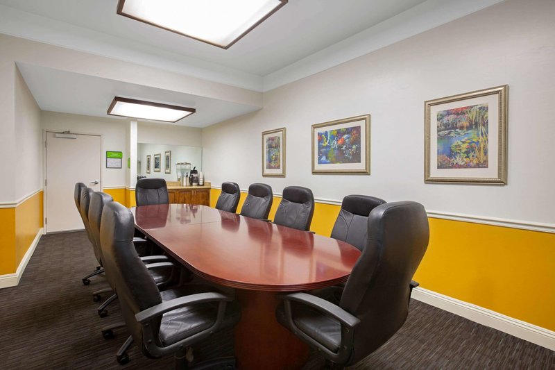 La Quinta Inn & Suites Visalia/sequoia Gateway - 959