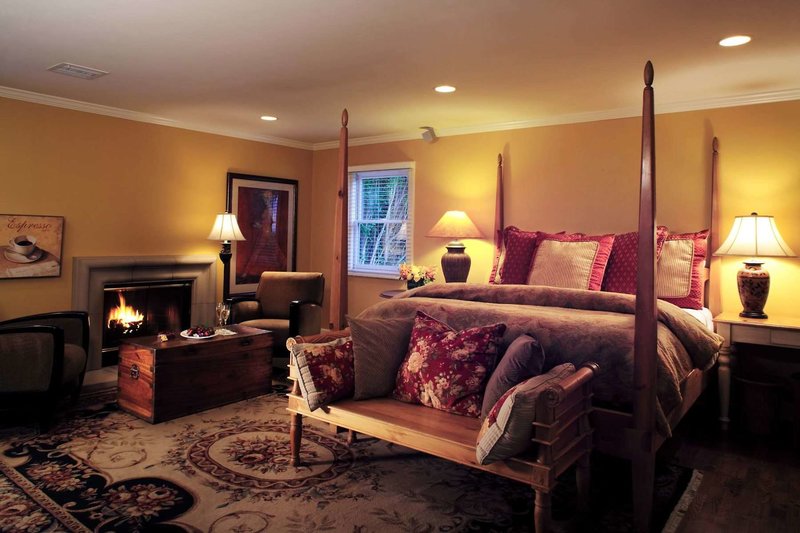 Macarthur Place - 966