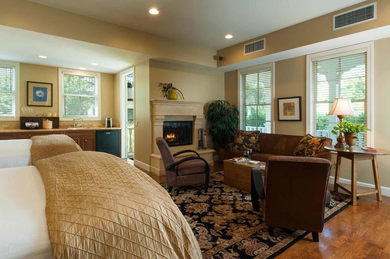 Macarthur Place - 966