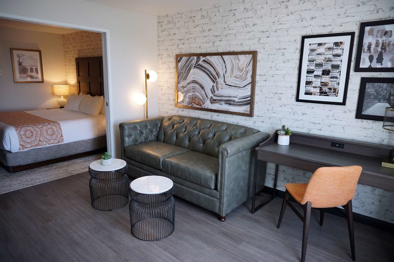 Oxford Suites Chico - 970