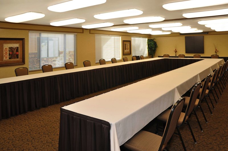 Oxford Suites Chico - 970