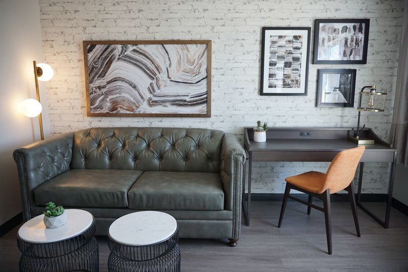 Oxford Suites Chico - 970