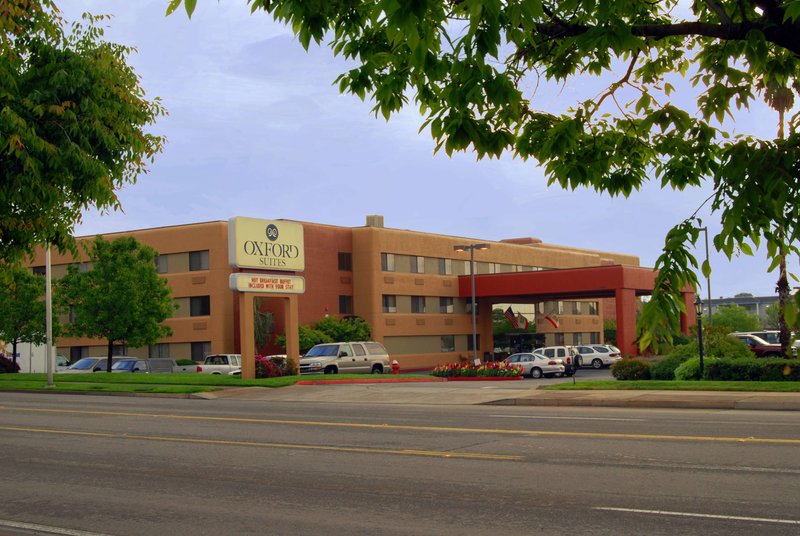 Oxford Suites Redding - 971