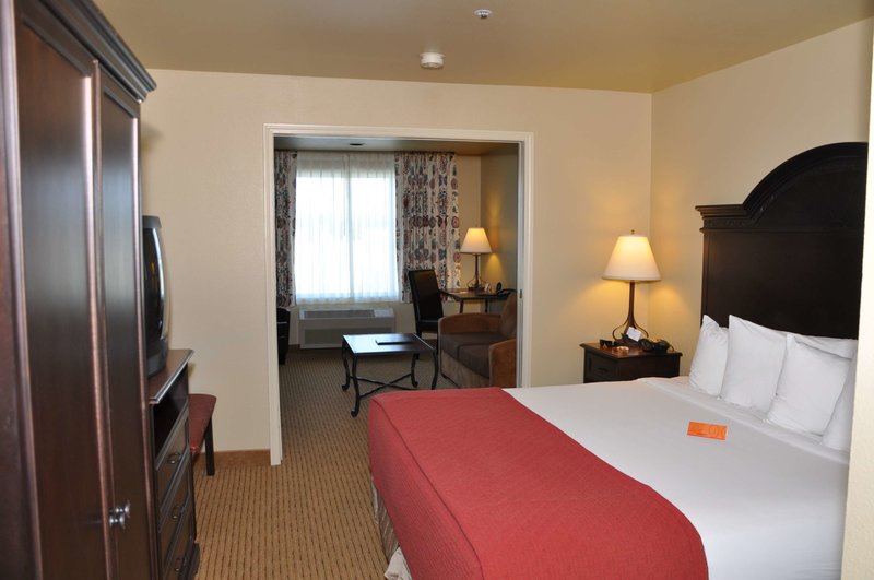 Oxford Suites Redding - 971