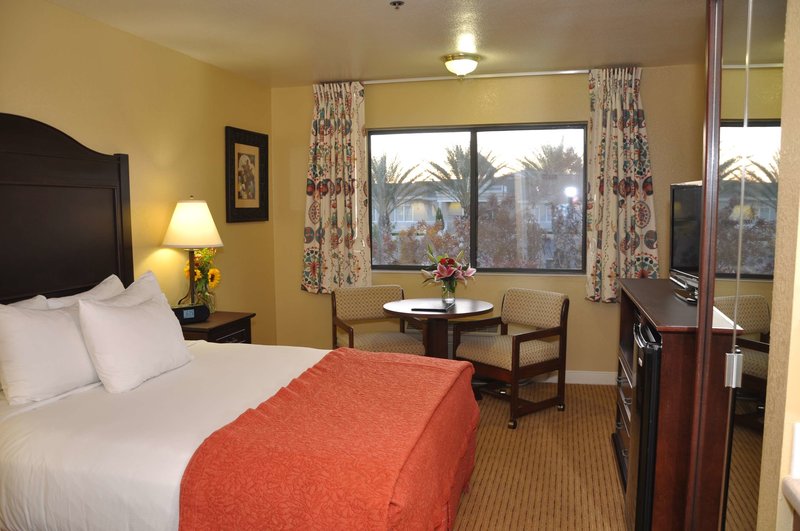 Oxford Suites Redding - 971