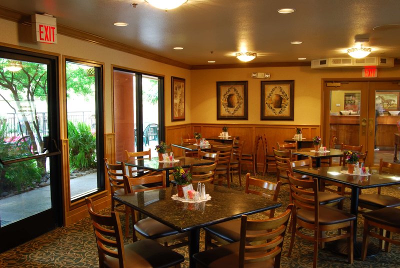 Oxford Suites Redding - 971