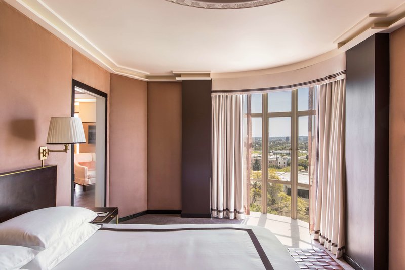 Sunset Tower Hotel - 975