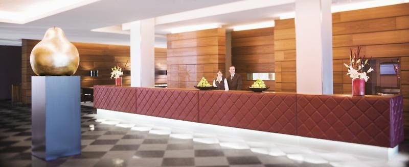 Mövenpick Hotel Stuttgart Airport - 585