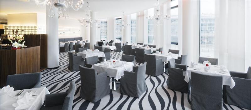 Mövenpick Hotel Stuttgart Airport - 585