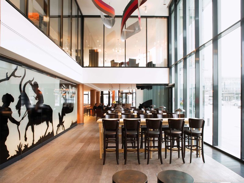 Mövenpick Hotel Stuttgart Airport - 585