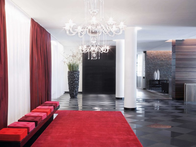 Mövenpick Hotel Stuttgart Airport - 585