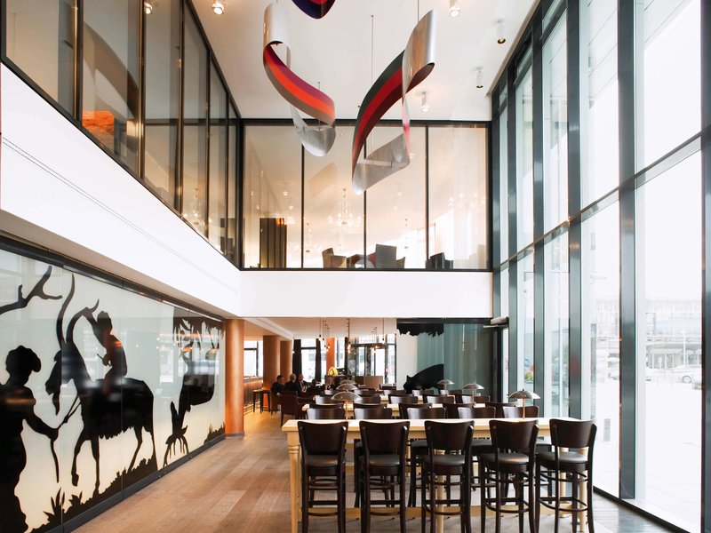 Mövenpick Hotel Stuttgart Airport - 585