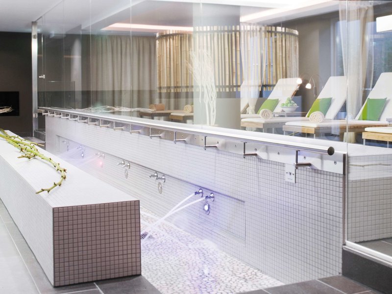 Mövenpick Hotel Stuttgart Airport - 585