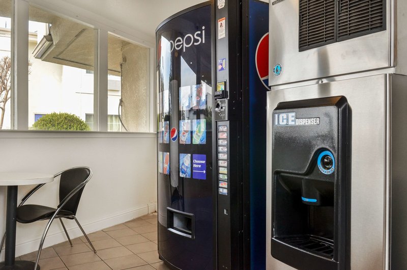 Motel 6 Merced Ca - 976