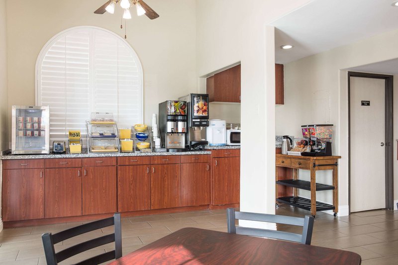 Days Inn El Centro - 983