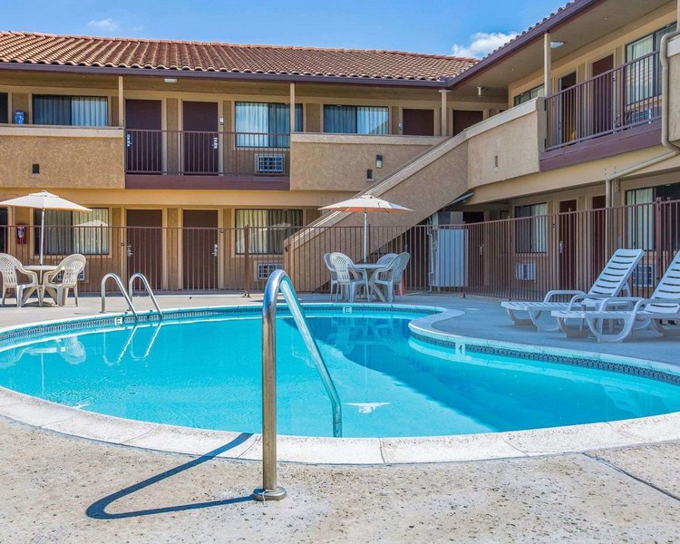 Rodeway Inn Santee - 988