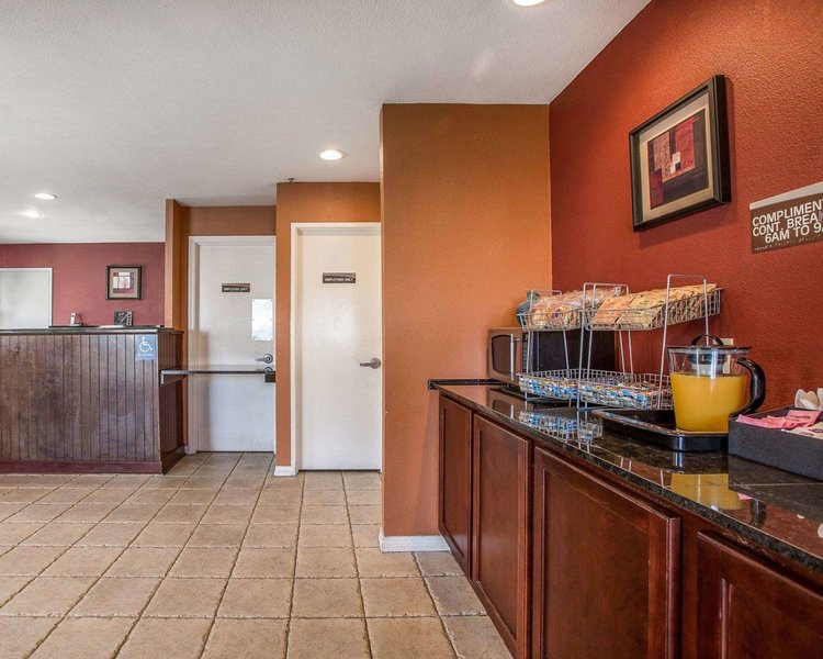 Rodeway Inn Santee - 988