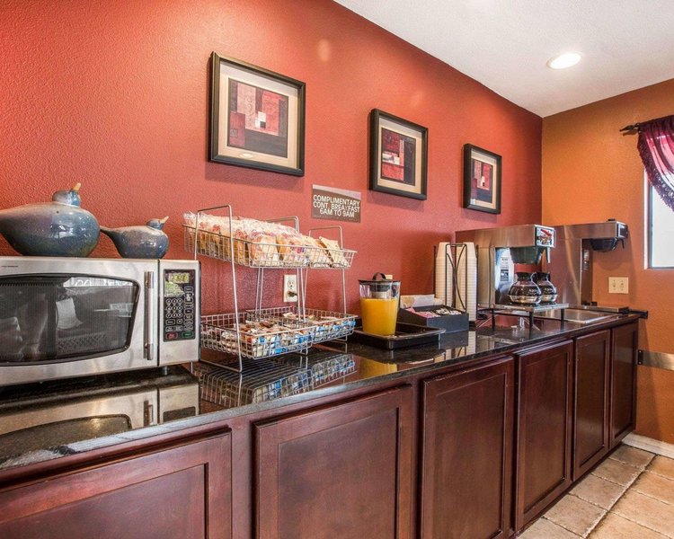 Rodeway Inn Santee - 988