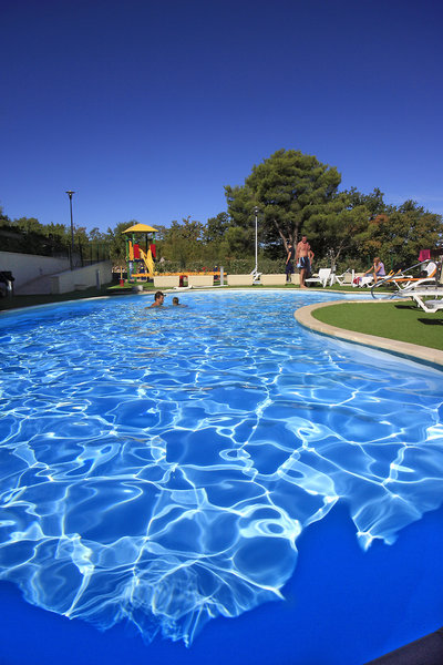 Blue Waves Resort - 989