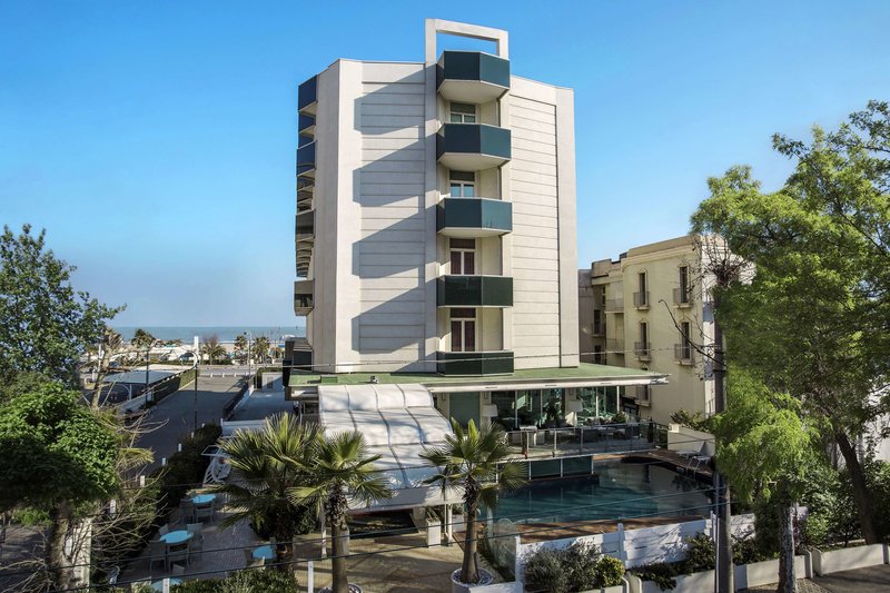 Best Western Maison B Hotel