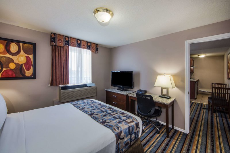 Ramada By Wyndham Vancouver Downtown - 603
