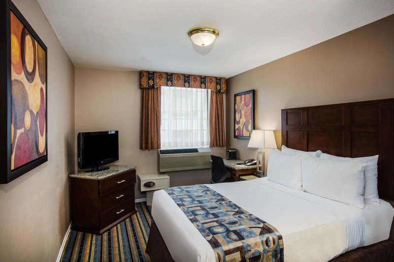 Ramada By Wyndham Vancouver Downtown - 603