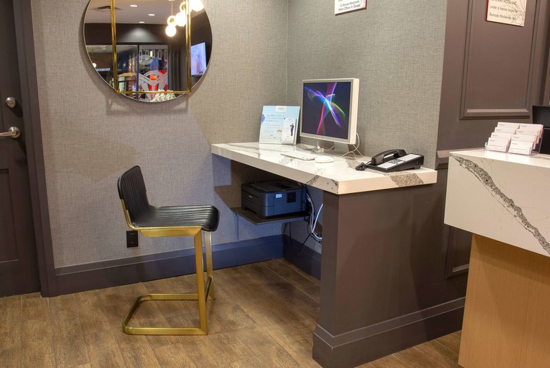 Ramada By Wyndham Vancouver Downtown - 603