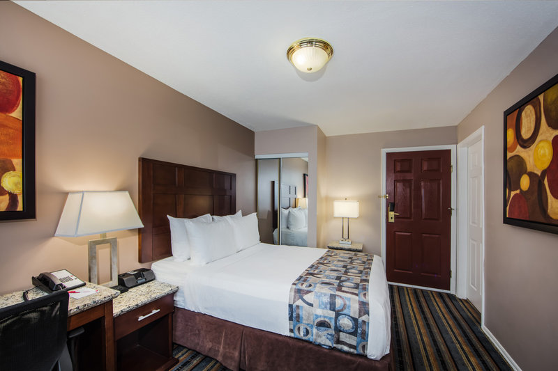 Ramada By Wyndham Vancouver Downtown - 603