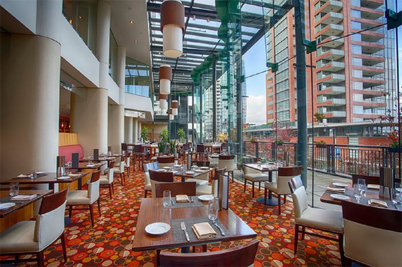 Pinnacle Hotel Vancouver Harbourfront - 606