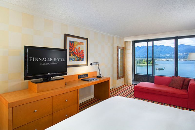 Pinnacle Hotel Vancouver Harbourfront - 606