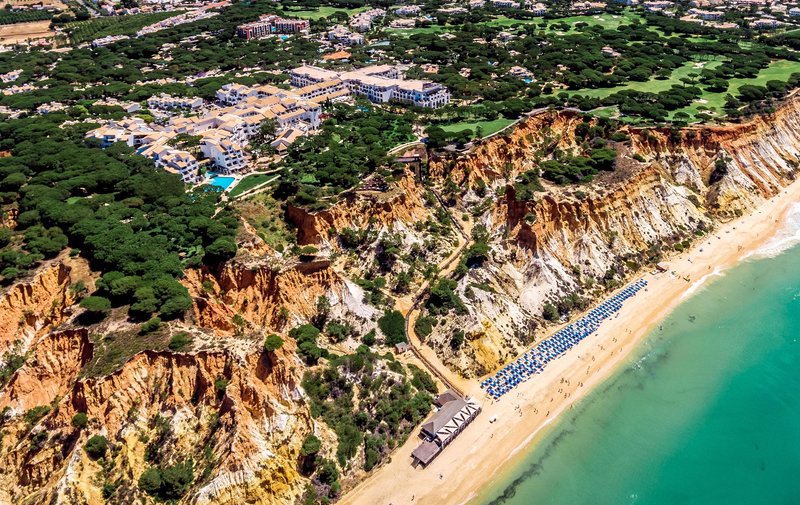 Pine Cliffs Resort - 407