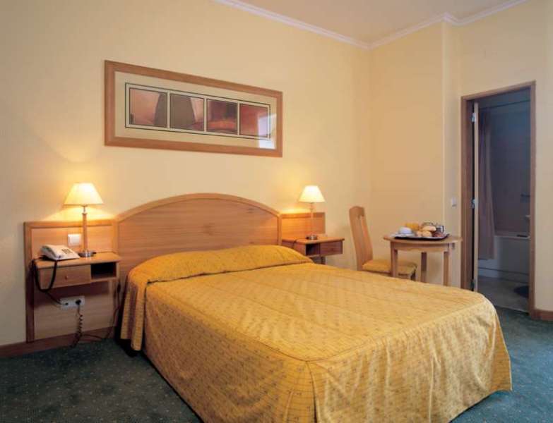Holiday Inn Algarve - Armacao De Pera - 411