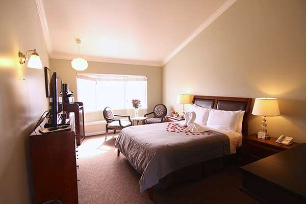 Harbor View Inn - 999