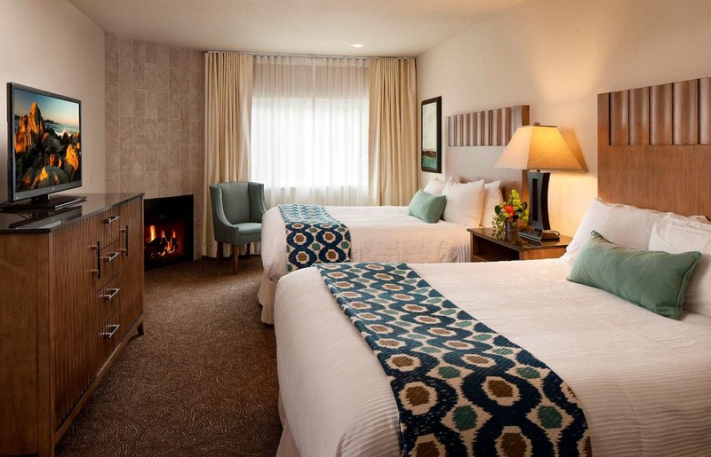 Cambria Landing Inn & Suites