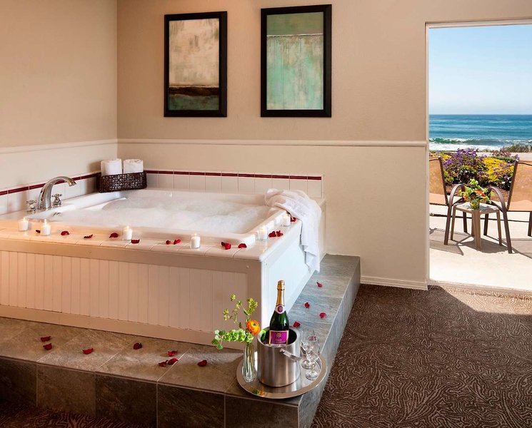 Cambria Landing Inn & Suites - 1004