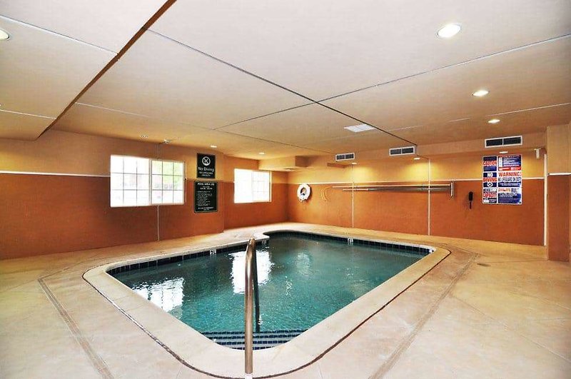 La Quinta Inn & Suites Moreno Valley - 1013