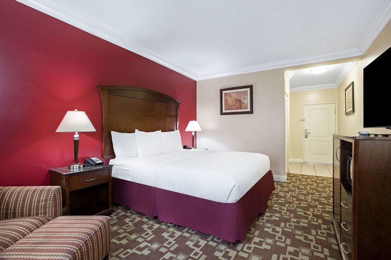 La Quinta Inn & Suites Moreno Valley - 1013